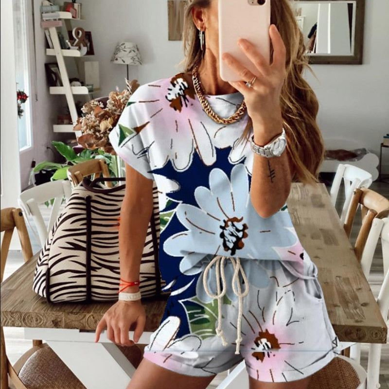 Cinessd Back to school outfit Women Set Summer Tie Dye Short Sleeve Top Shirt Loose And Biker Shorts Casual Two Piece Set Streetwear Outfits Tracksuits